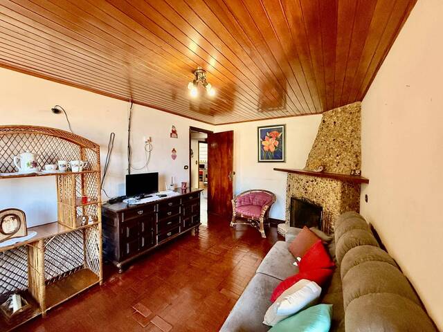#120 - Casa para Venda em Campos do Jordão - SP