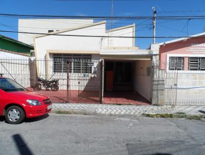 Casa para Venda, em Taubaté, bairro CENTRO, 6 dormitórios, 2 banheiros, 3 suítes, 1 vaga